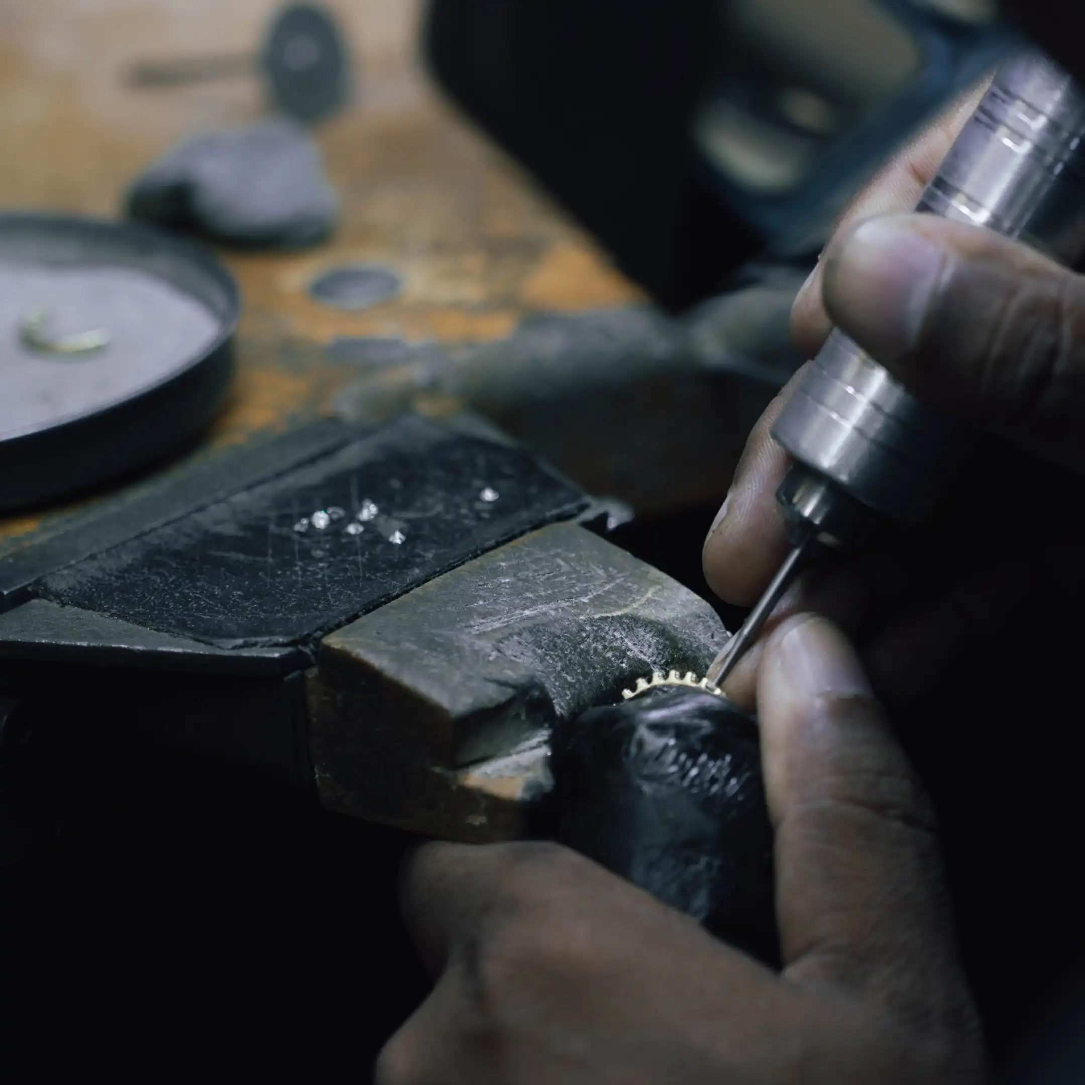 Jewel Africa craftsman